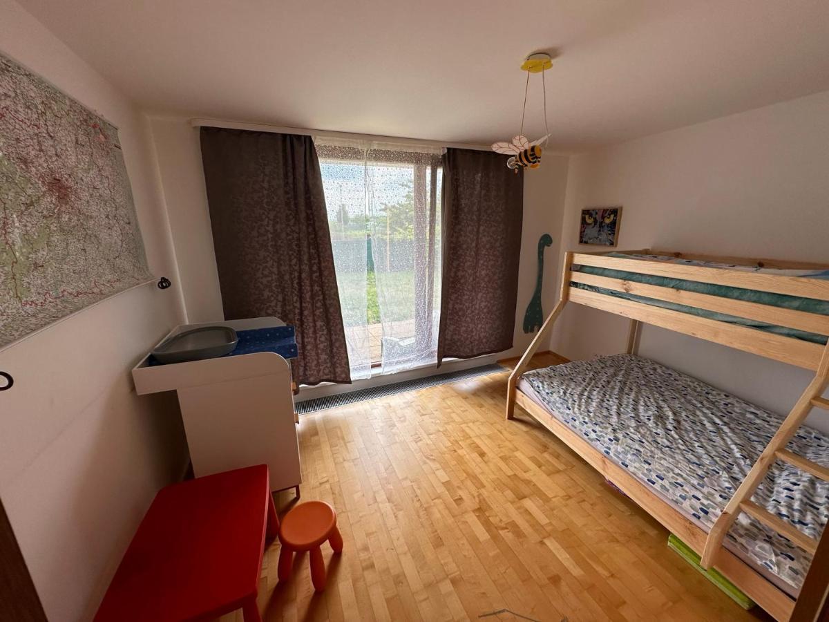Apartment Simple With Garden 15 Min From Center&airport *