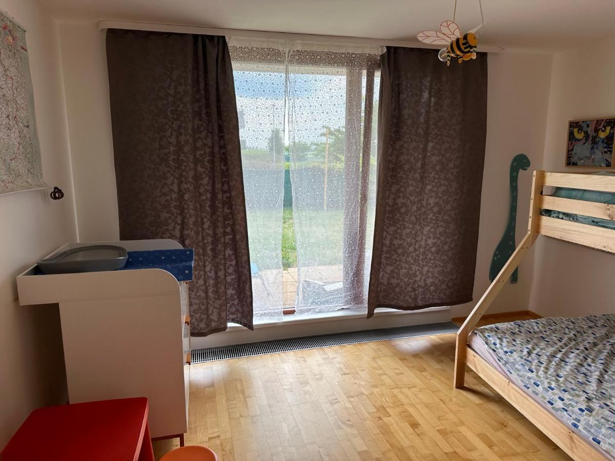 Apartment Simple With Garden 15 Min From Center&airport *