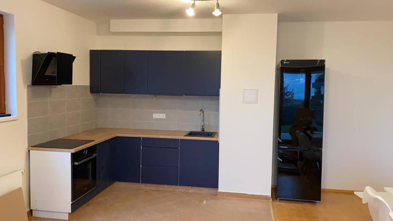 Simple With Garden 15 Min From Center&airport Appartement